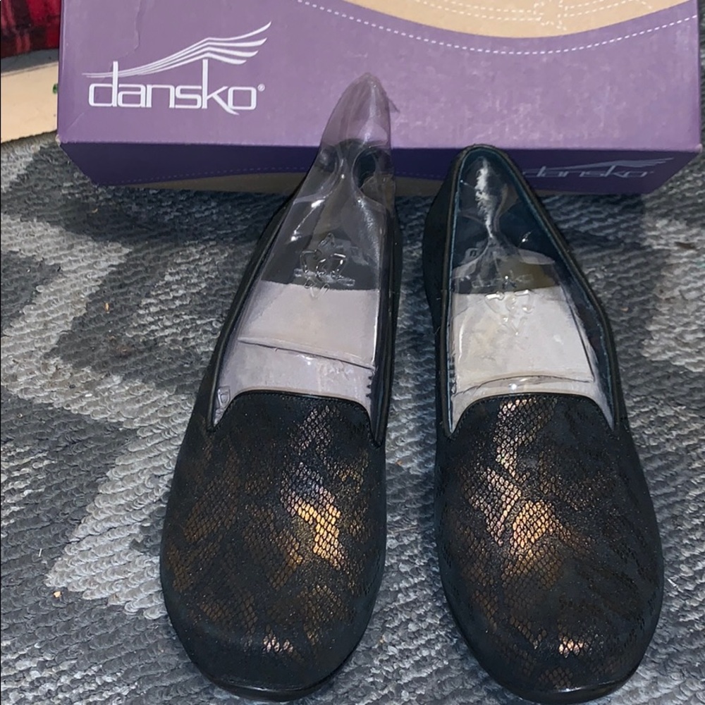 NIB Dansko Olivia 1.5” rubber heel & soles
